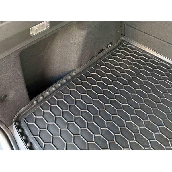 Килимок в багажник гумовий для Renault Duster 2018- (4WD) 111700 фото