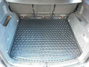 Килимок в багажник гумовий для Volkswagen Touran (2010+)/ Фольксваген Туран 111431 фото
