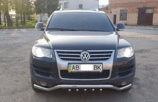 Кенгурятник УС із грилем одинарний Volkswagen Touareg 2002-2010 передній з додатковим захистом AUG0207 фото