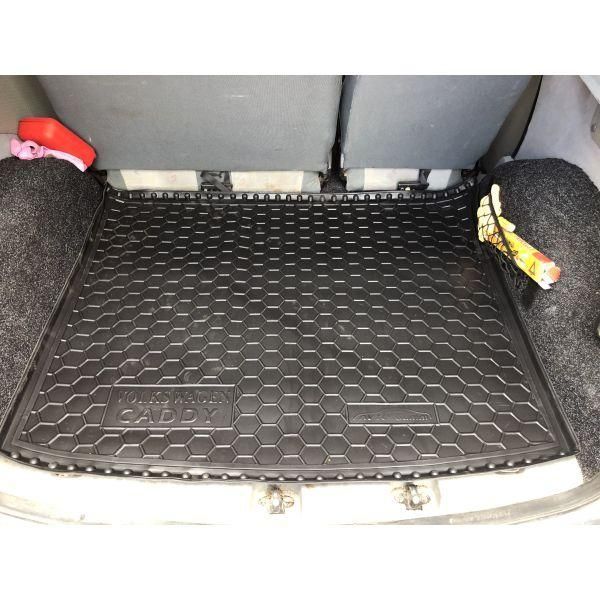Коврик в багажник резиновый для Volkswagen Caddy 2004-2020 (корот. база) / Фольксваген Кади 111434 фото