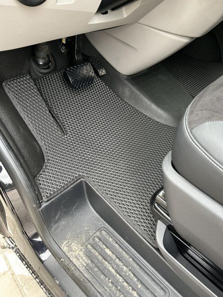 Ева килимки в салон для Volkswagen Transporter T5 / T6 2004-2020 ( з вухом на перемичці та між сидіннями ) килимки 2637392382 фото