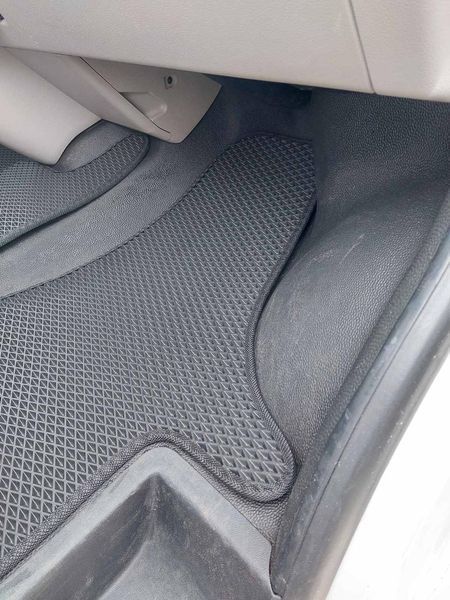 Ева килимки в салон для Volkswagen Transporter T5 / T6 2004-2020 ( з вухом на перемичці та між сидіннями ) килимки 2637392383 фото