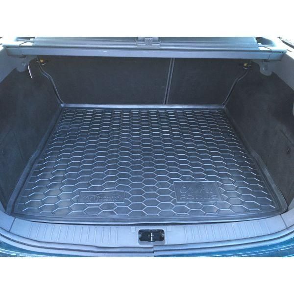 Килимок в багажник гумовий для Ford Focus 2 / Форд фокус 2 2004- (Universal) (Універсал) 111593 фото